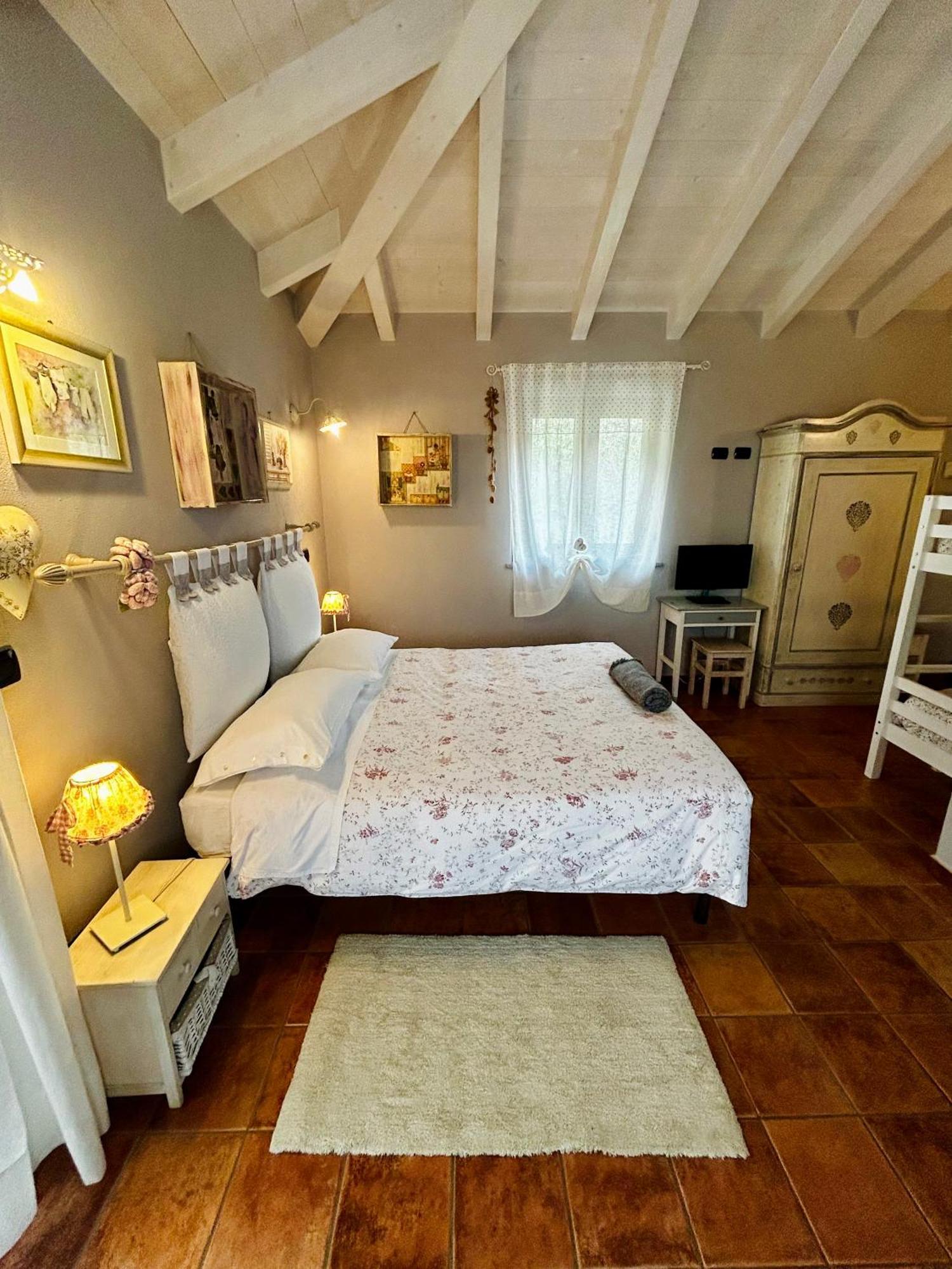 Agriturismo Terra E Cielo Serra Rocco Eksteriør billede